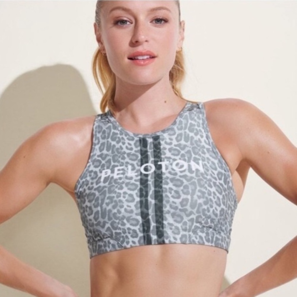 🦄 Peloton Cheetah Bra - HARD TO FIND!